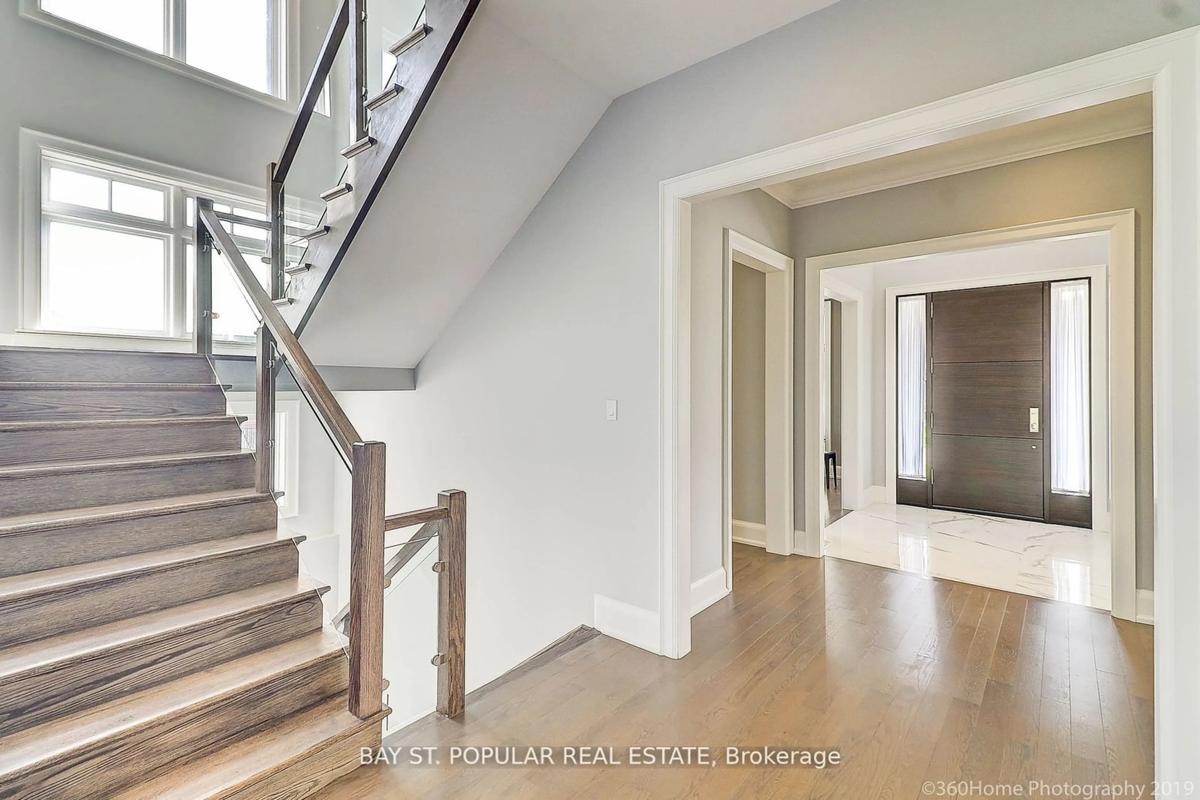 Indoor foyer, wood floors for 9 Lambert Common, Oakville Ontario L6K 0H6