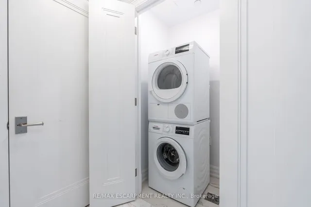 Additional property image - 2060 Lakeshore Rd Unit 406