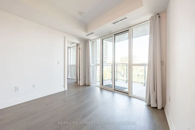 Additional property image - 2060 Lakeshore Rd Unit 406