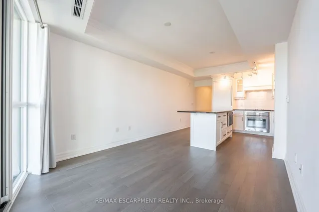 Additional property image - 2060 Lakeshore Rd Unit 406