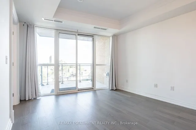 Additional property image - 2060 Lakeshore Rd Unit 406
