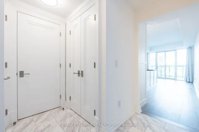 Additional property image - 2060 Lakeshore Rd Unit 406
