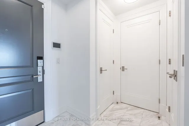 Additional property image - 2060 Lakeshore Rd Unit 406