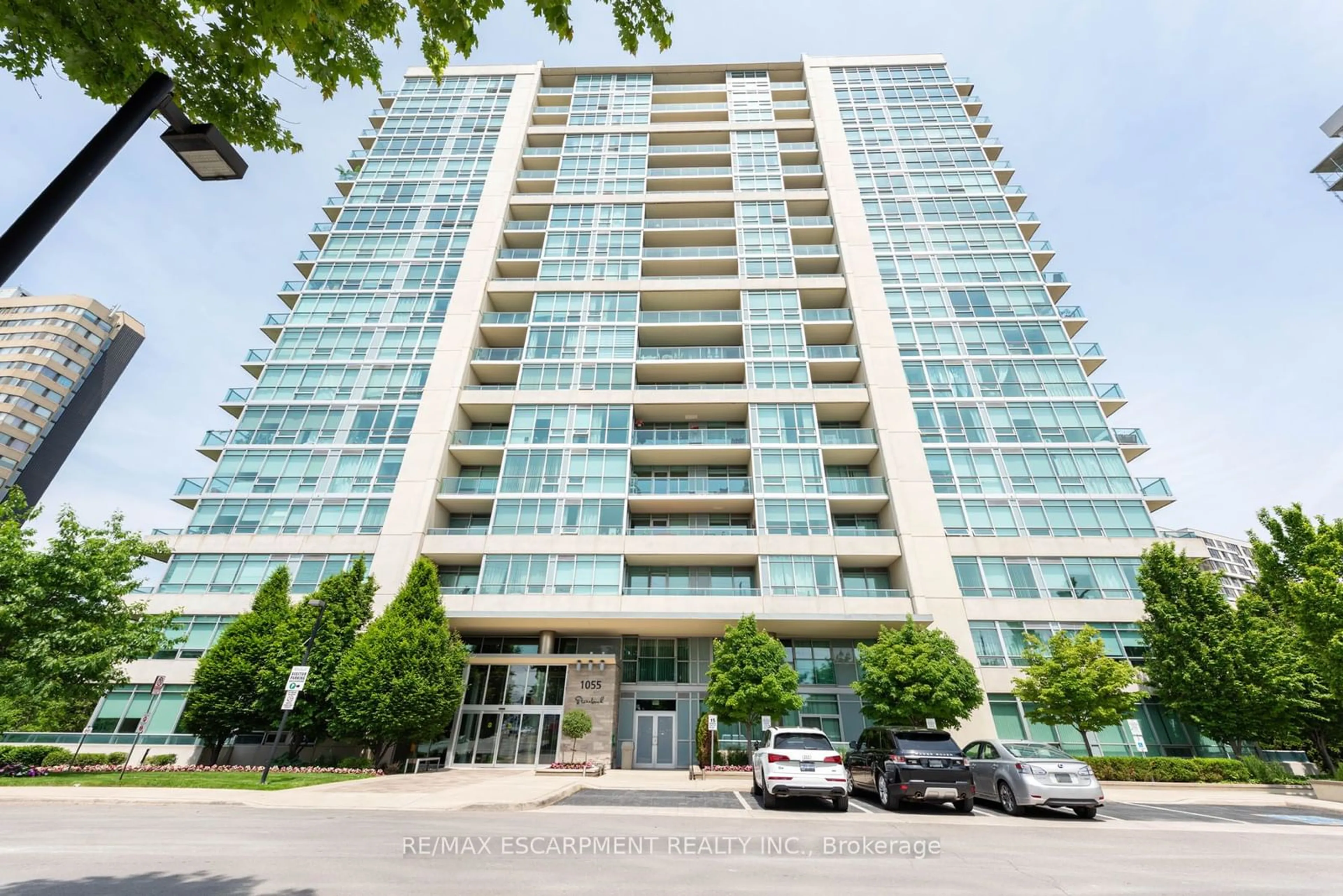 A pic from exterior of the house or condo, the front or back of building for 1055 Southdown Rd #710, Mississauga Ontario L5J 0A3