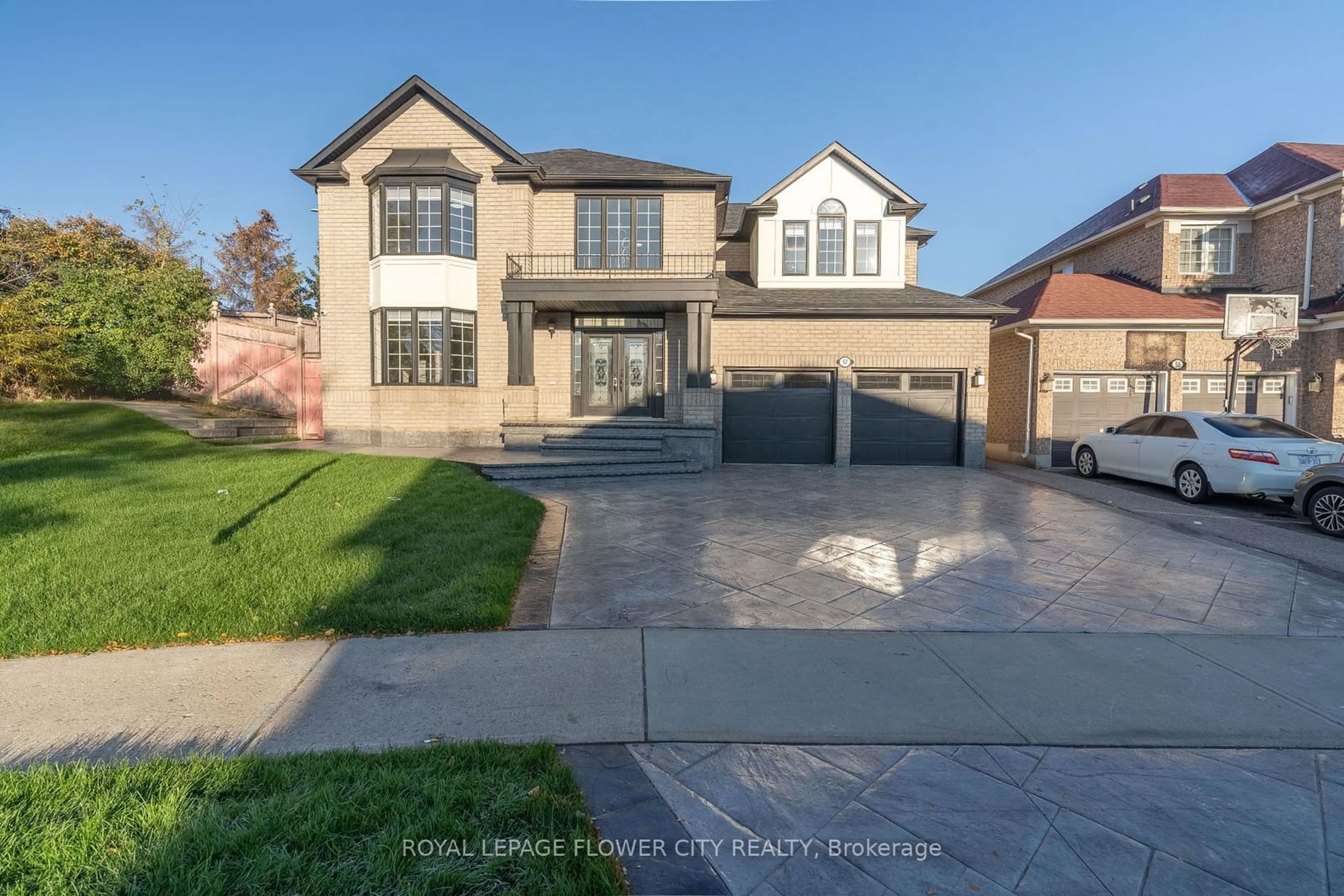 Frontside or backside of a home, the street view for 57 Sparta Dr, Brampton Ontario L6P 1H9