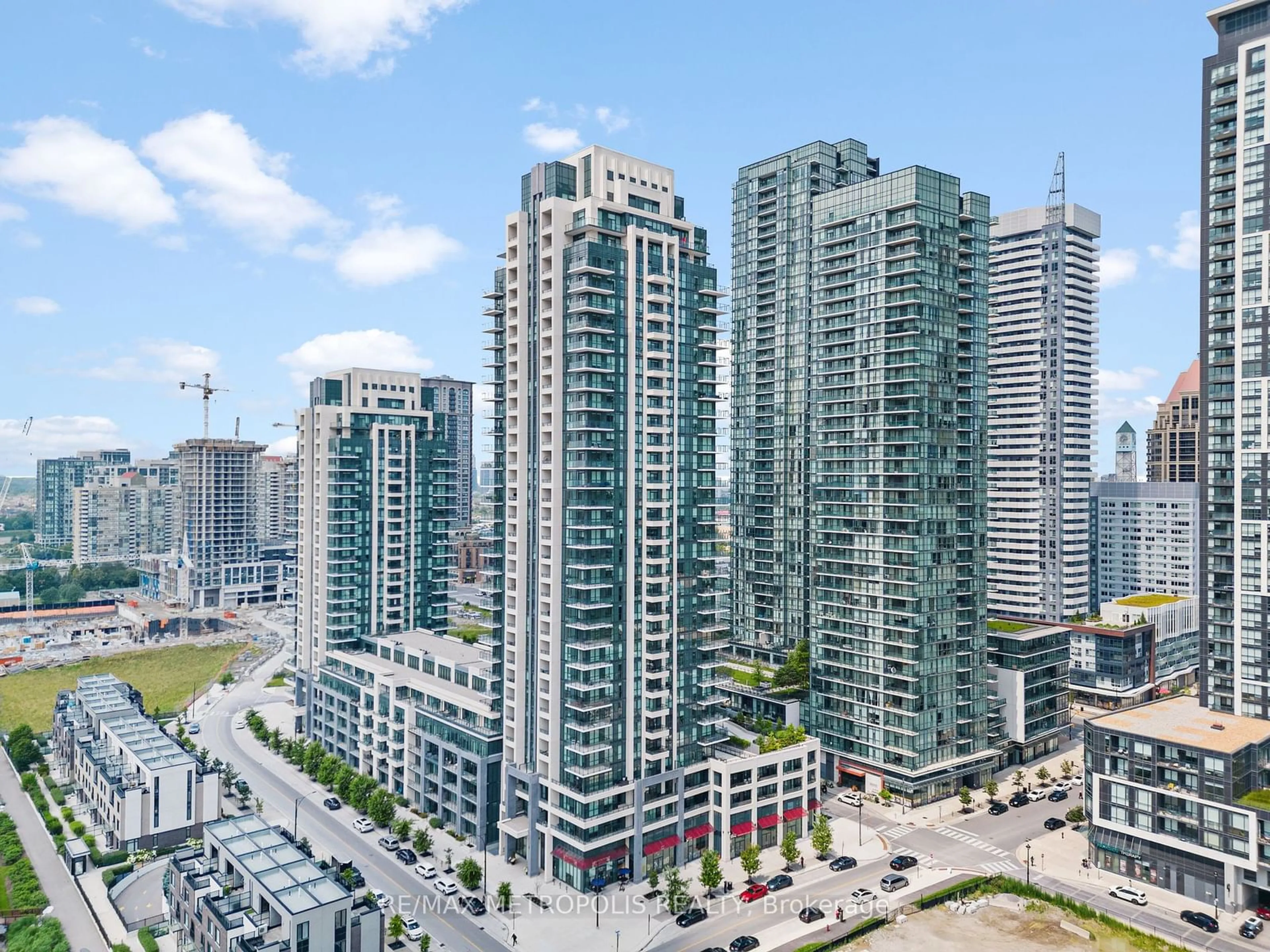 A pic from exterior of the house or condo, the view of city buildings for 4055 Parkside Village Dr #420, Mississauga Ontario L5B 0K8