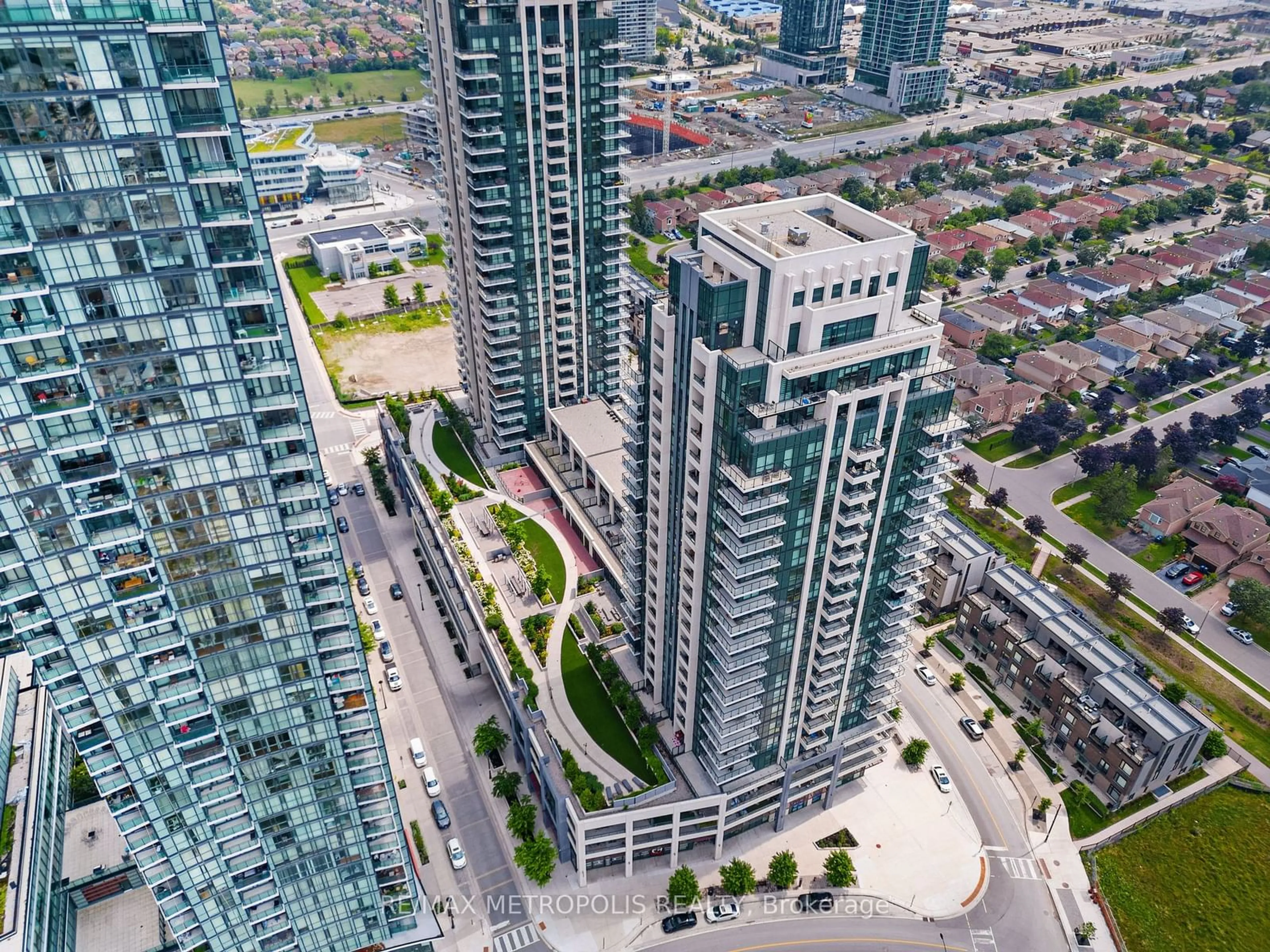 A pic from exterior of the house or condo, the view of city buildings for 4055 Parkside Village Dr #420, Mississauga Ontario L5B 0K8