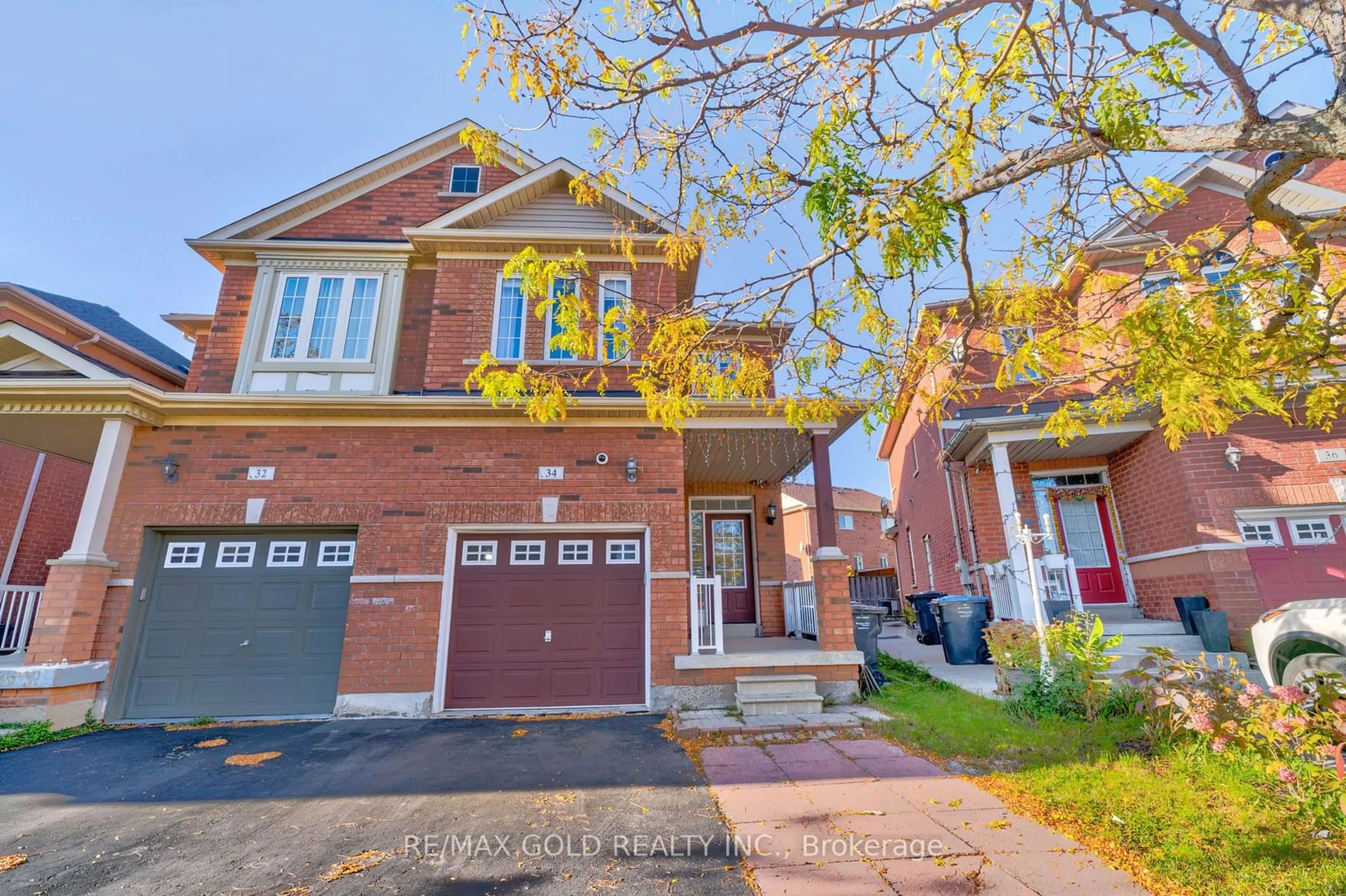 A pic from exterior of the house or condo, the street view for 34 Calm Waters Cres, Brampton Ontario L6V 4S2