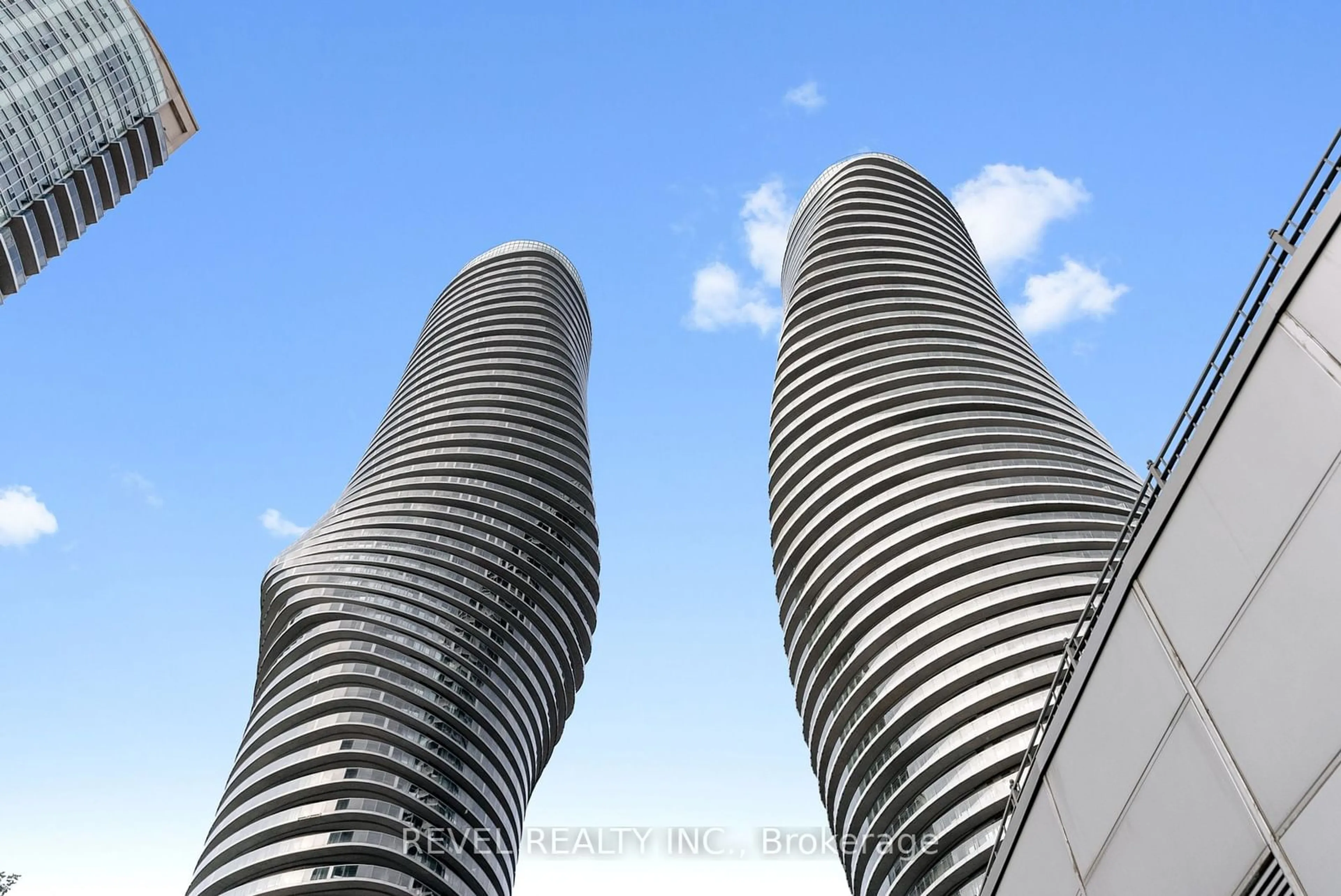 A pic from exterior of the house or condo, the view of city buildings for 50 Absolute Ave #PH3, Mississauga Ontario L4Z 0A8