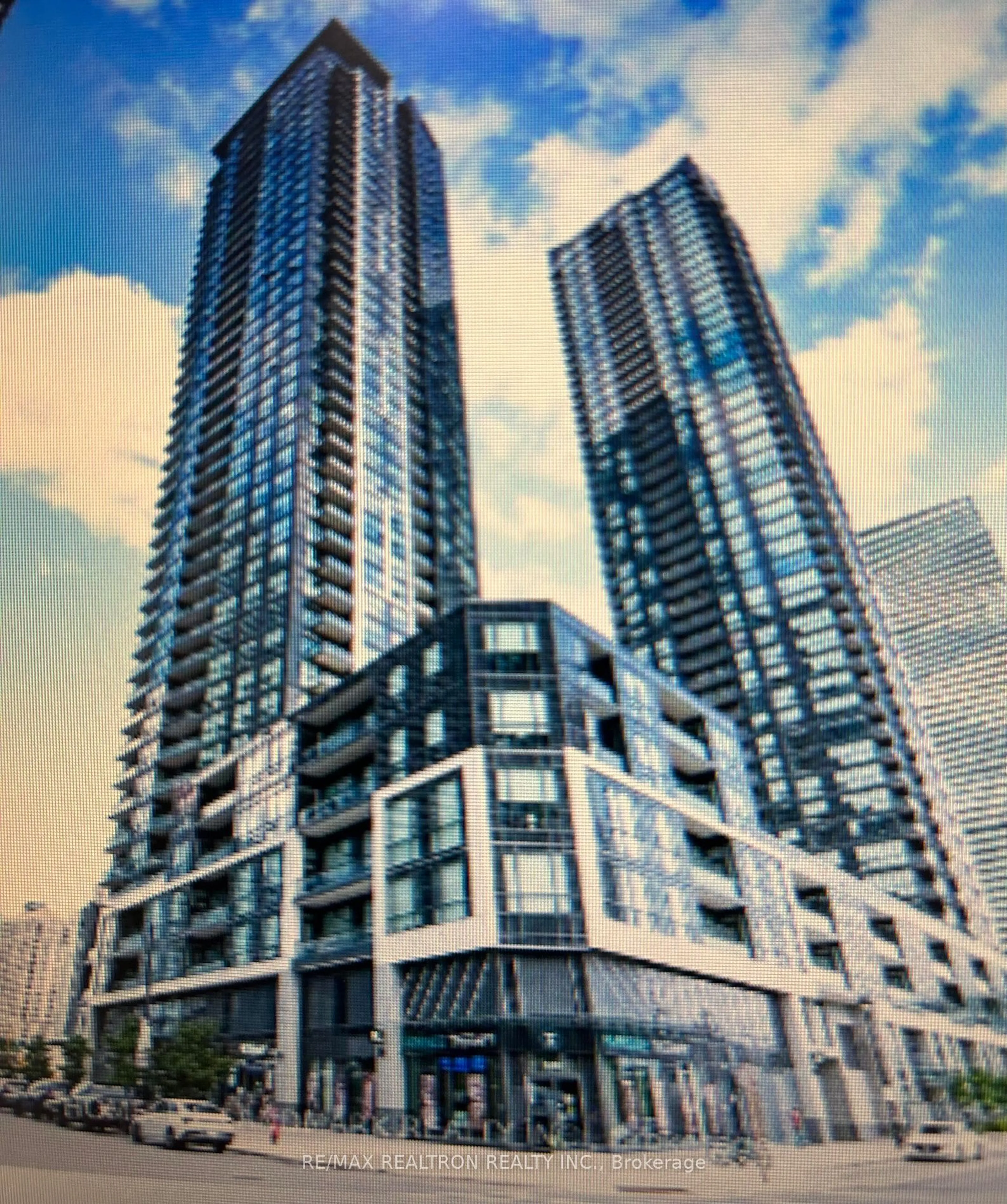 A pic from exterior of the house or condo, the view of city buildings for 510 Curran Pl #3008, Mississauga Ontario L5B 0G4