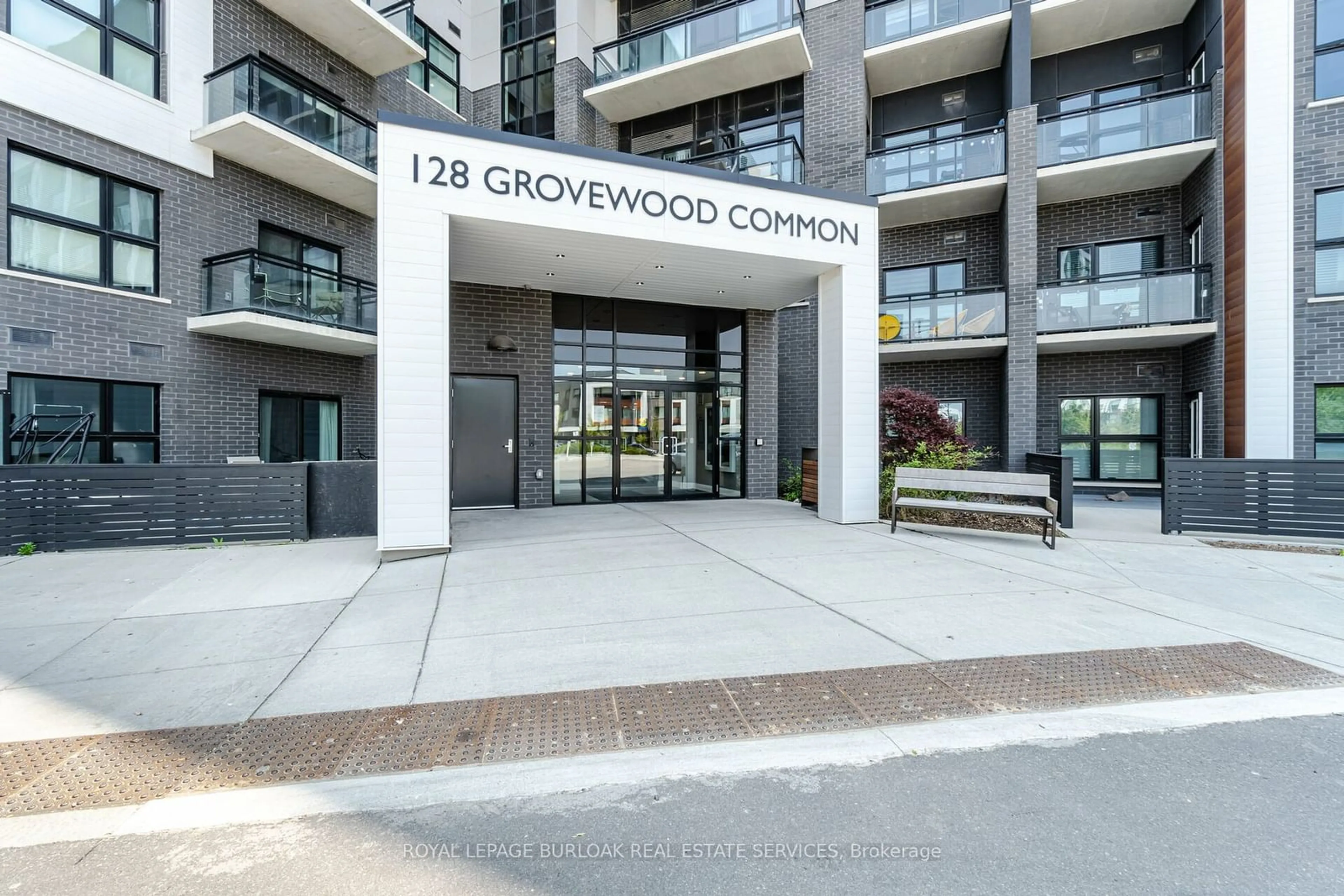 Indoor foyer, unknown floor for 128 Grovewood Common #131, Oakville Ontario L6H 0X3