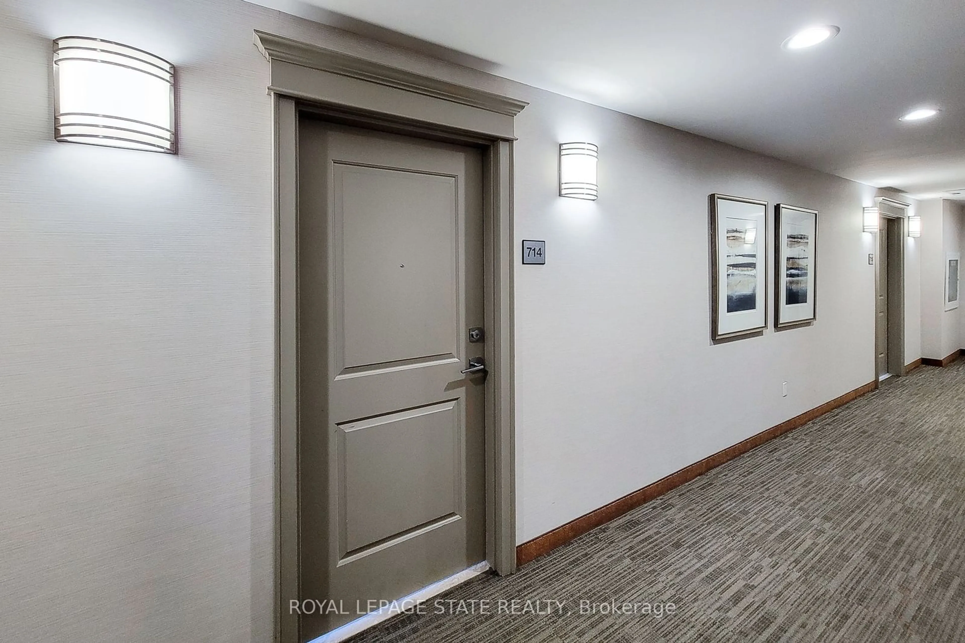 Indoor foyer, not visible floor for 2490 Old Bronte Rd #714, Oakville Ontario L6M 4J2