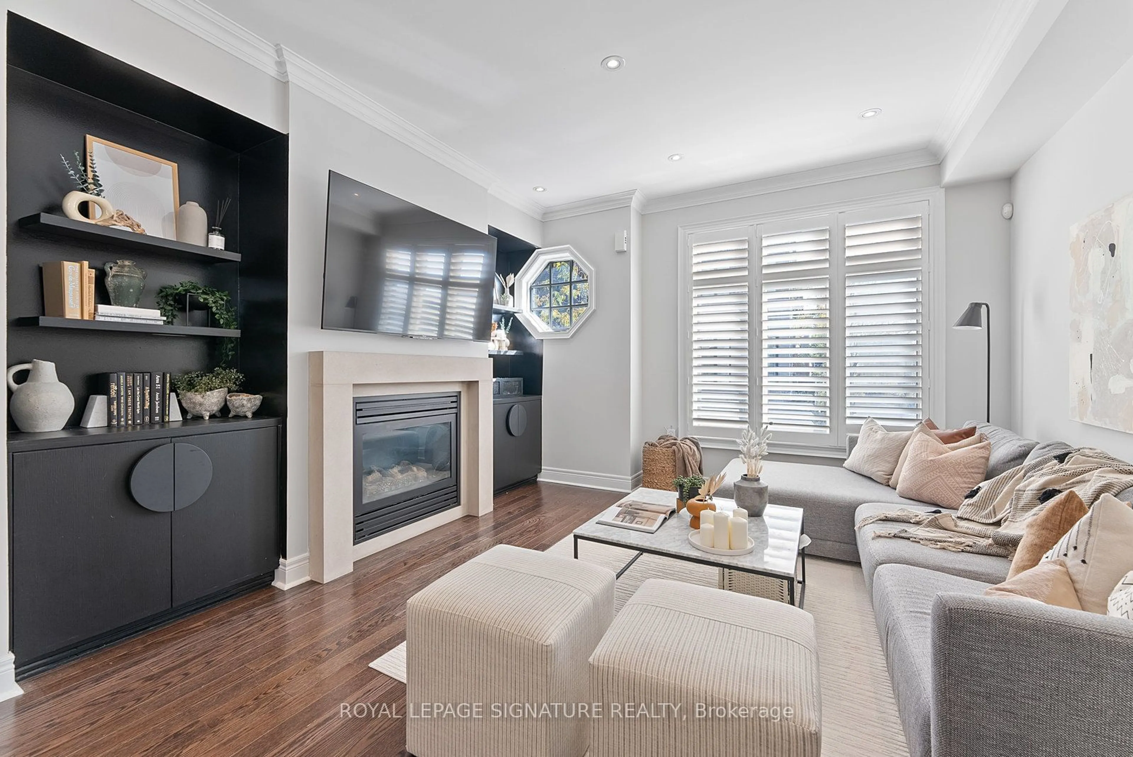 Living room, wood floors for 76 Lobo Mews, Toronto Ontario M8Z 0B1