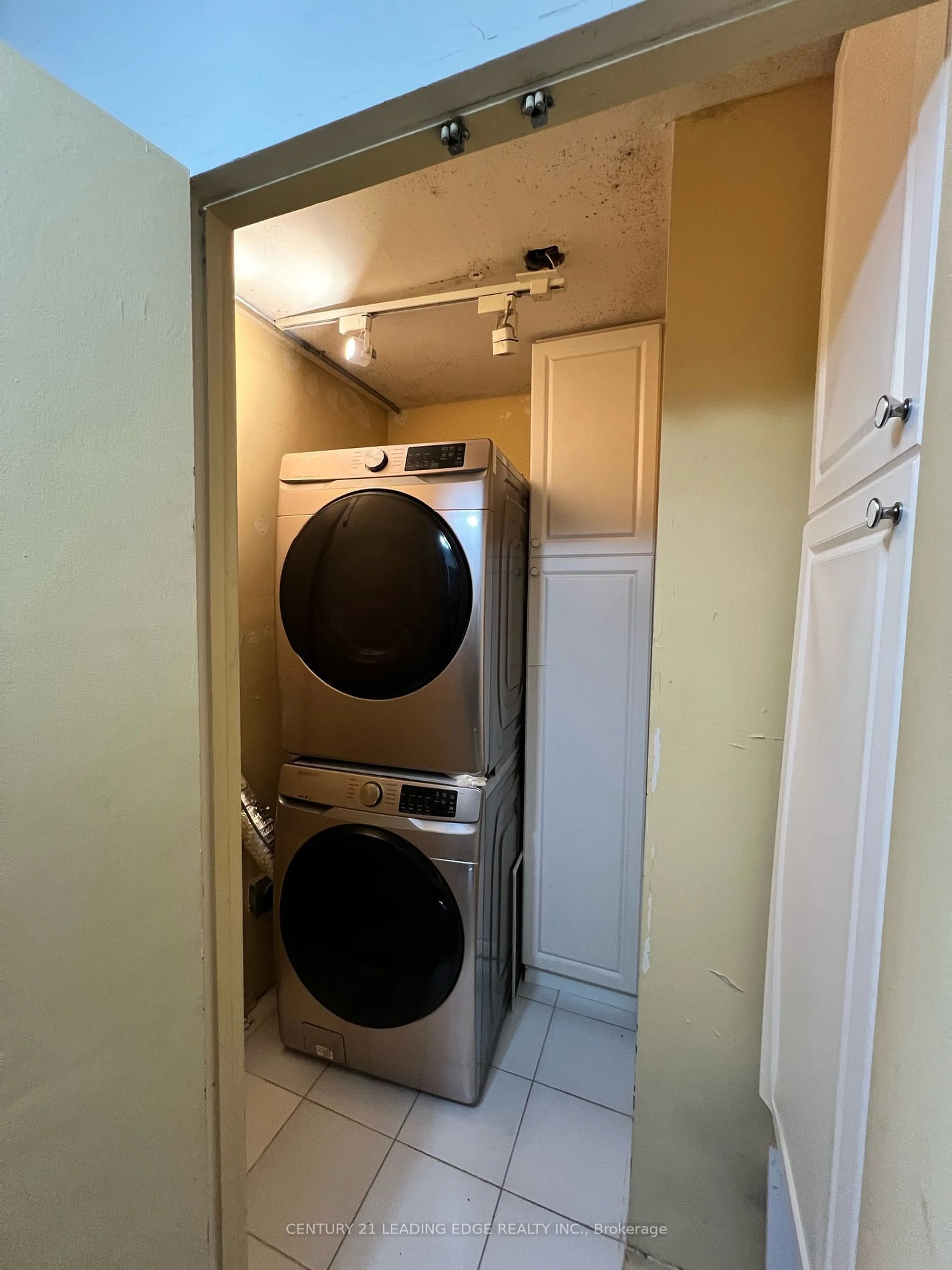 Laundry room for 31 Four Winds Dr #913, Toronto Ontario M3J 1K9