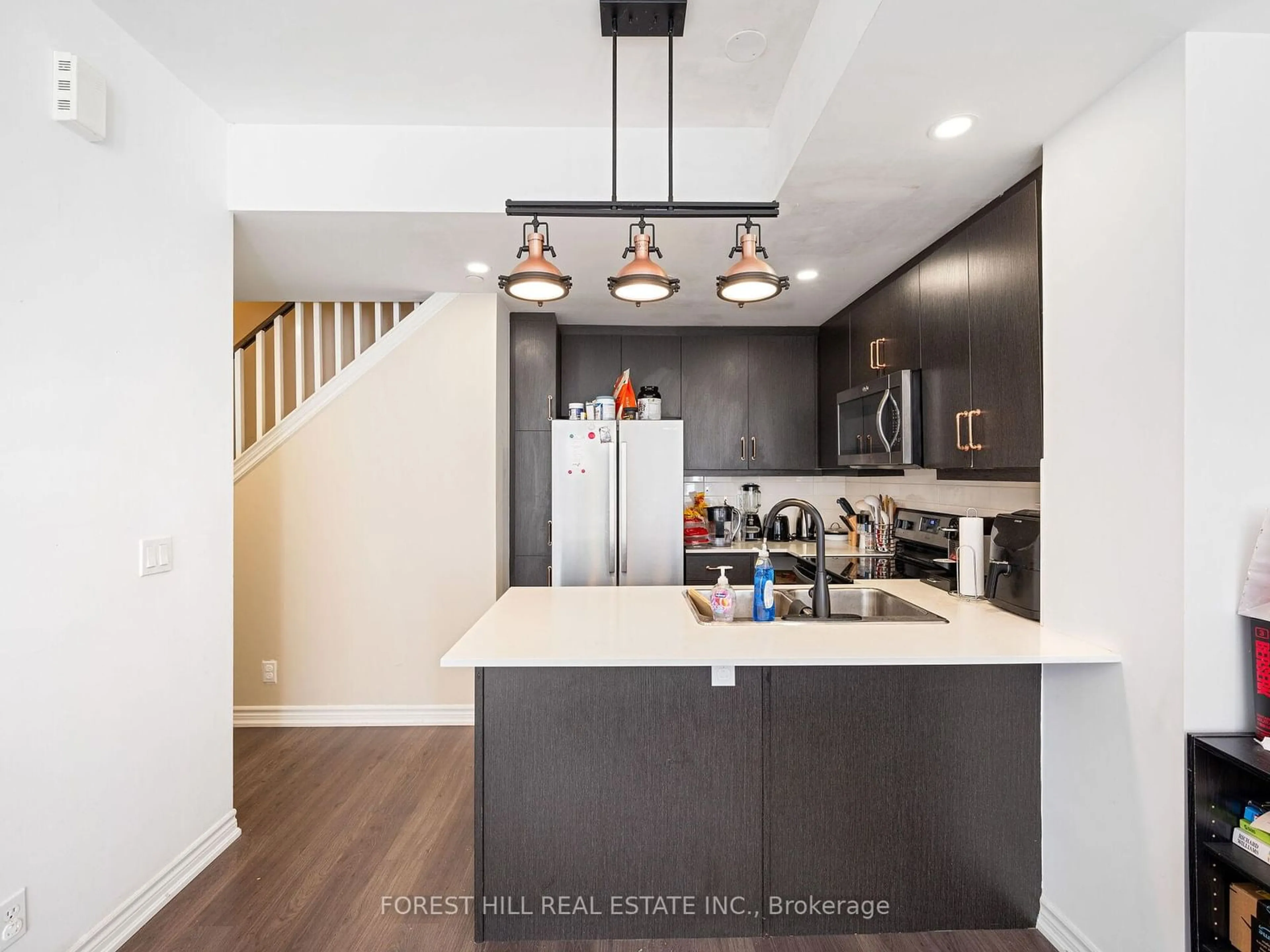 Open concept kitchen for 145 Long Branch Ave #21, Toronto Ontario M8W 0A9