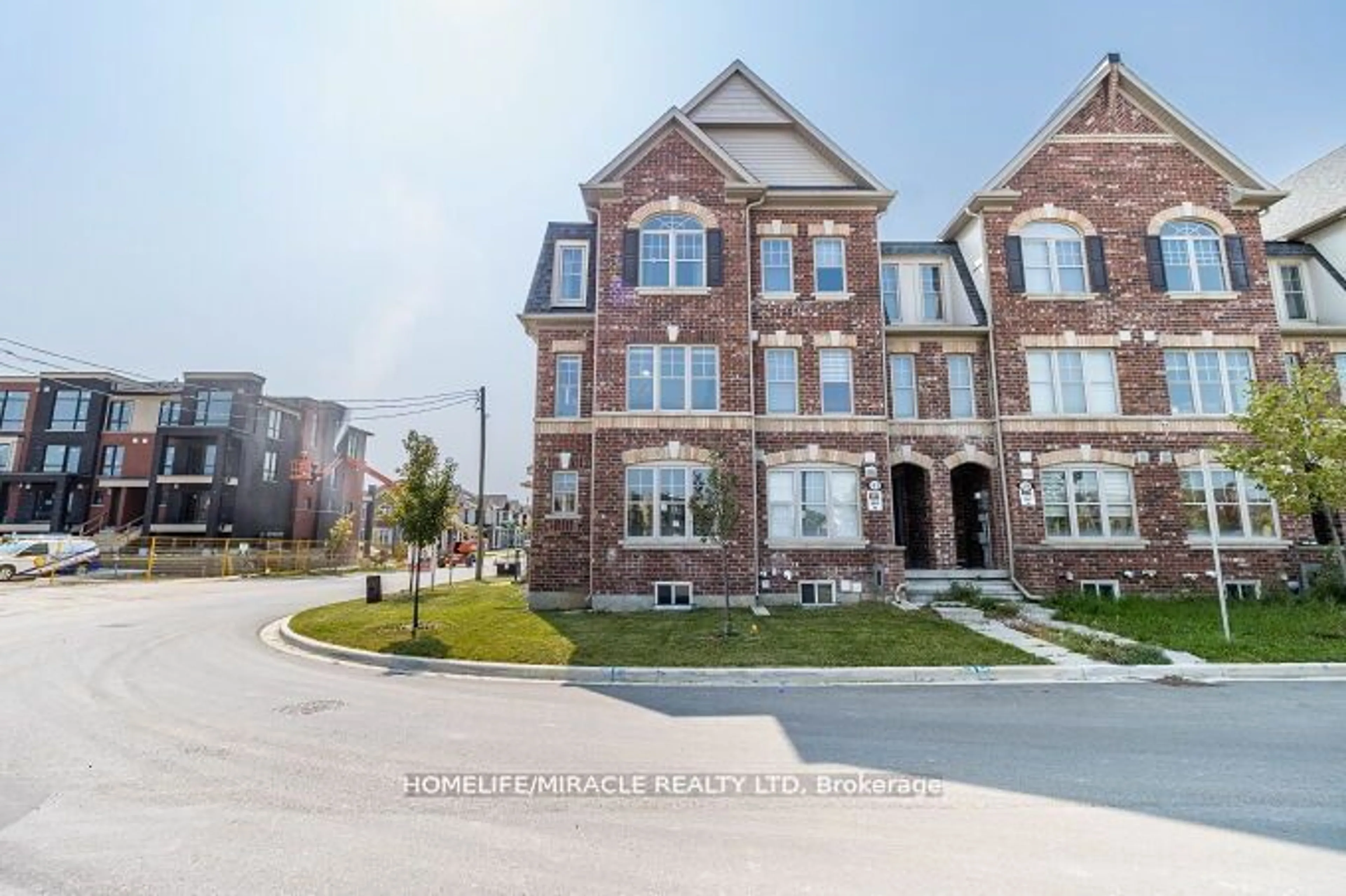 A pic from exterior of the house or condo, the street view for 43 Finegan Circ, Brampton Ontario L7A 4Z7