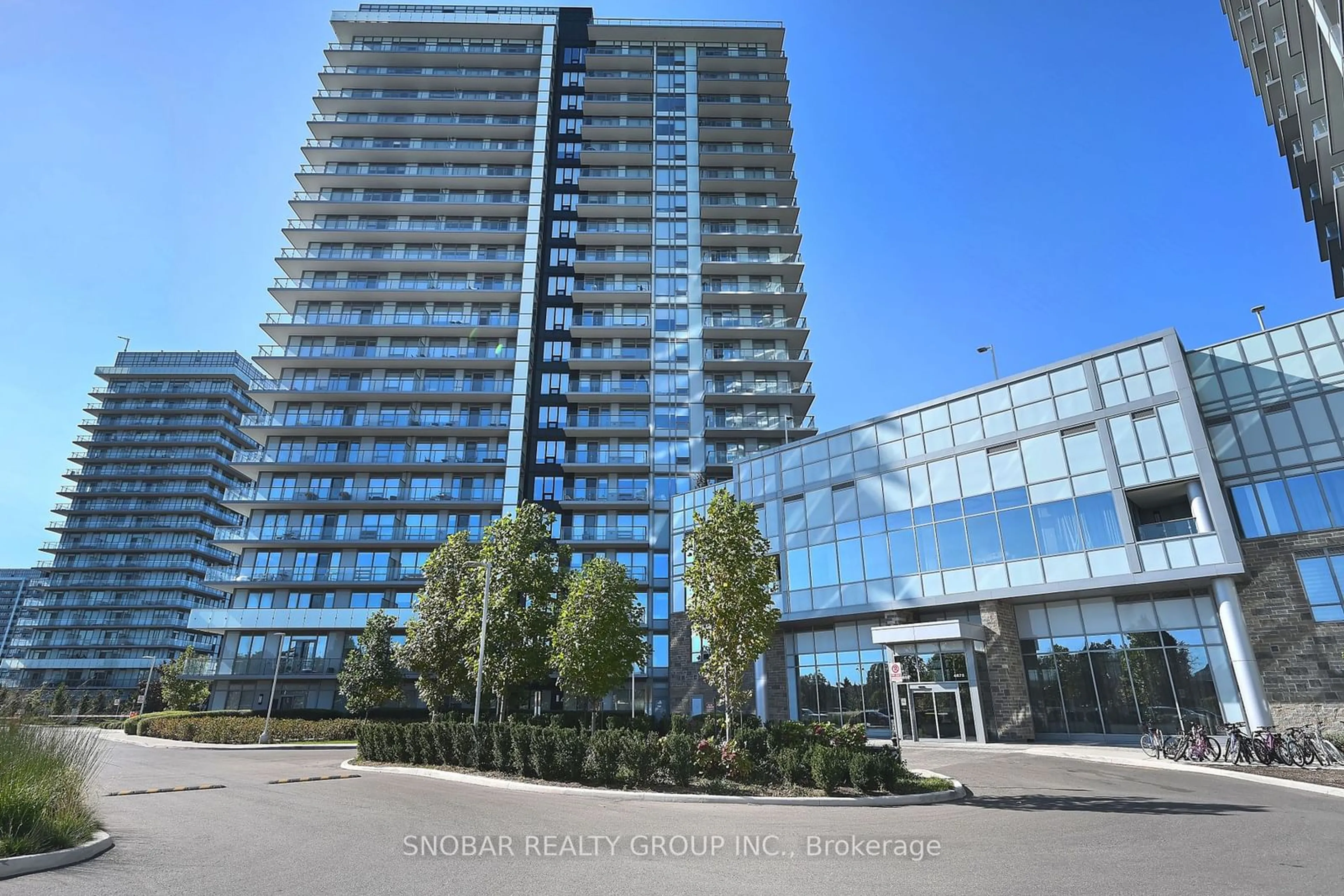 A pic from exterior of the house or condo, the front or back of building for 4655 Metcalfe Ave #1104, Mississauga Ontario L5M 0Z7