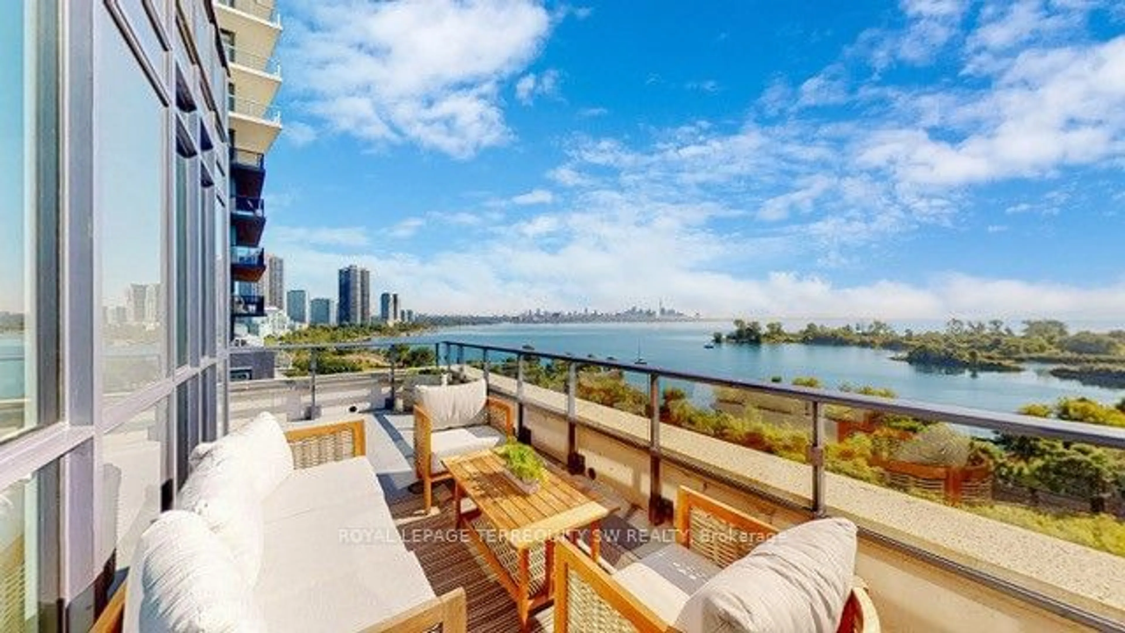 Patio, the view of lake or river for 59 Annie Craig Dr #703, Toronto Ontario M8V 0C4