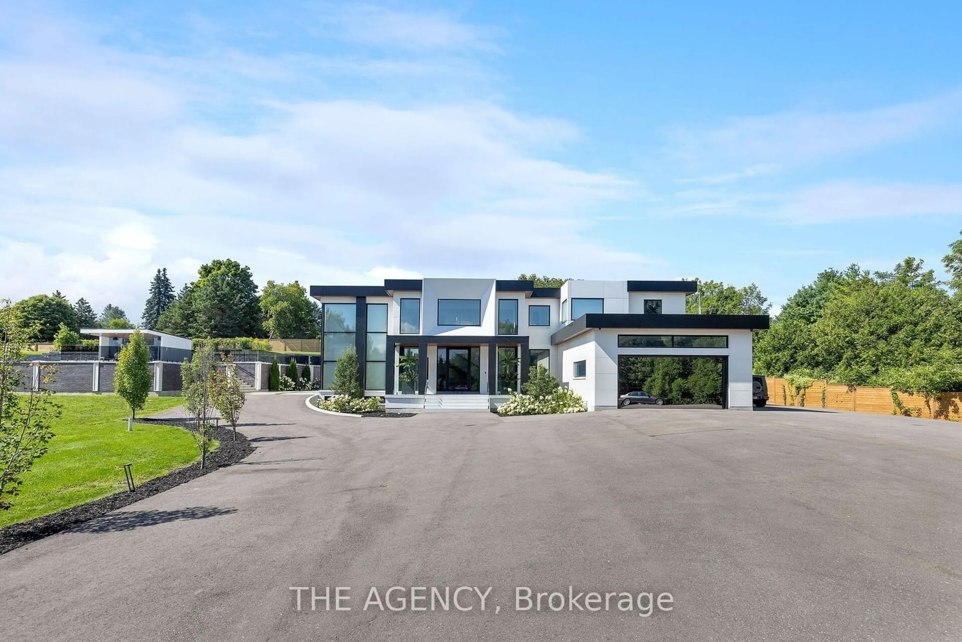 Frontside or backside of a home, the street view for 14248 Caledon King Townlin, Caledon Ontario L7E 3R3