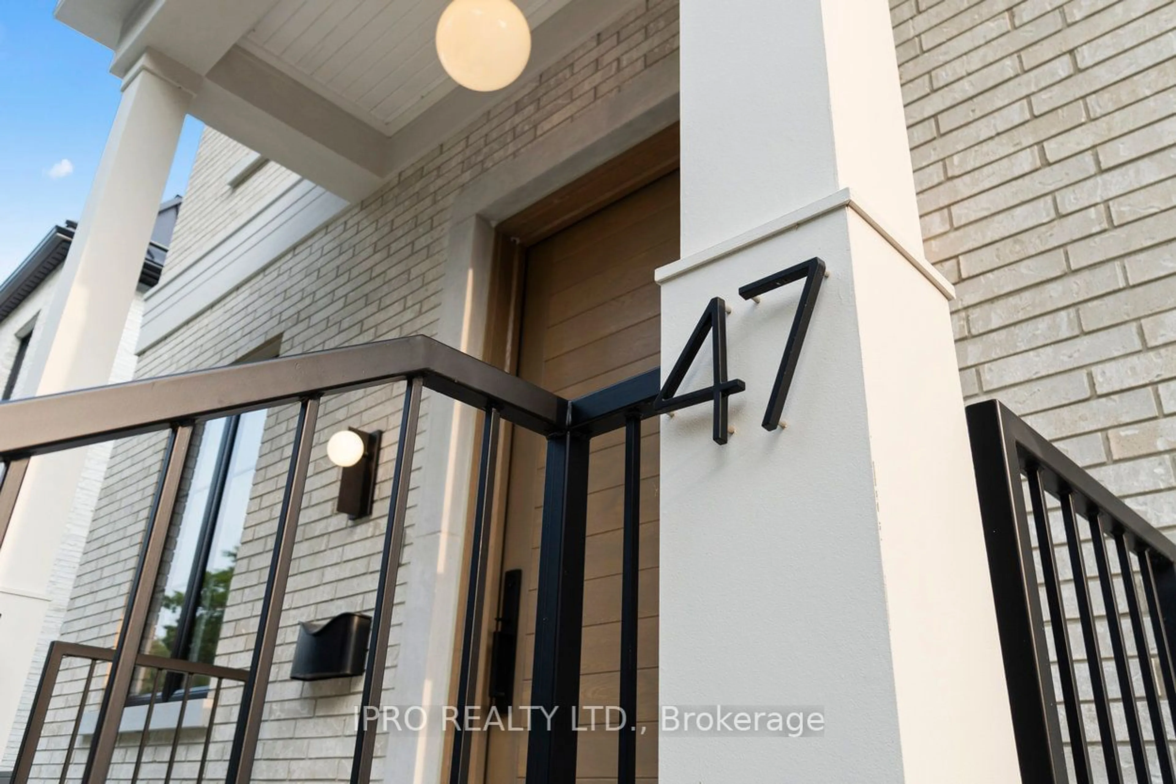 Indoor entryway, wood floors for 47 Ambleside Ave, Toronto Ontario M8Z 2H8