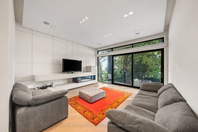 Additional property image - 67 Lake Promenade