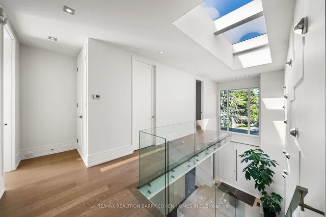 Additional property image - 67 Lake Promenade