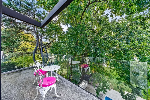 Additional property image - 67 Lake Promenade