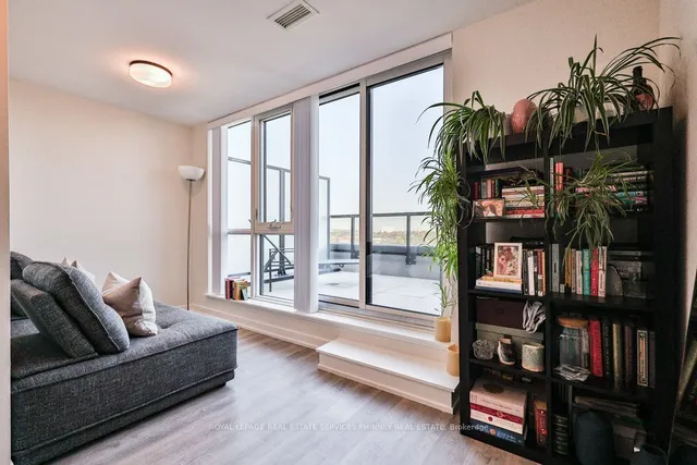 Additional property image - 2300 St Clair Ave Unit 718