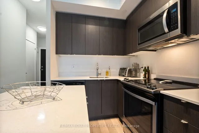 Additional property image - 5240 Dundas St Unit B201