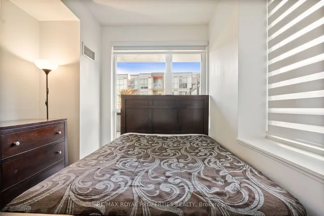 Additional property image - 5240 Dundas St Unit B201