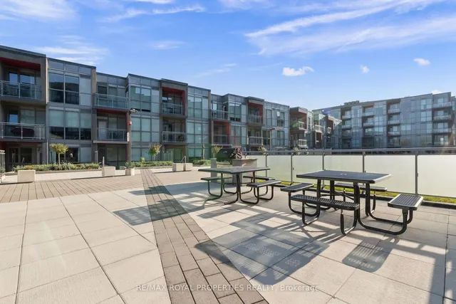 Additional property image - 5240 Dundas St Unit B201