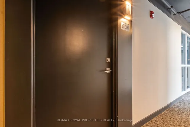 Additional property image - 5240 Dundas St Unit B201