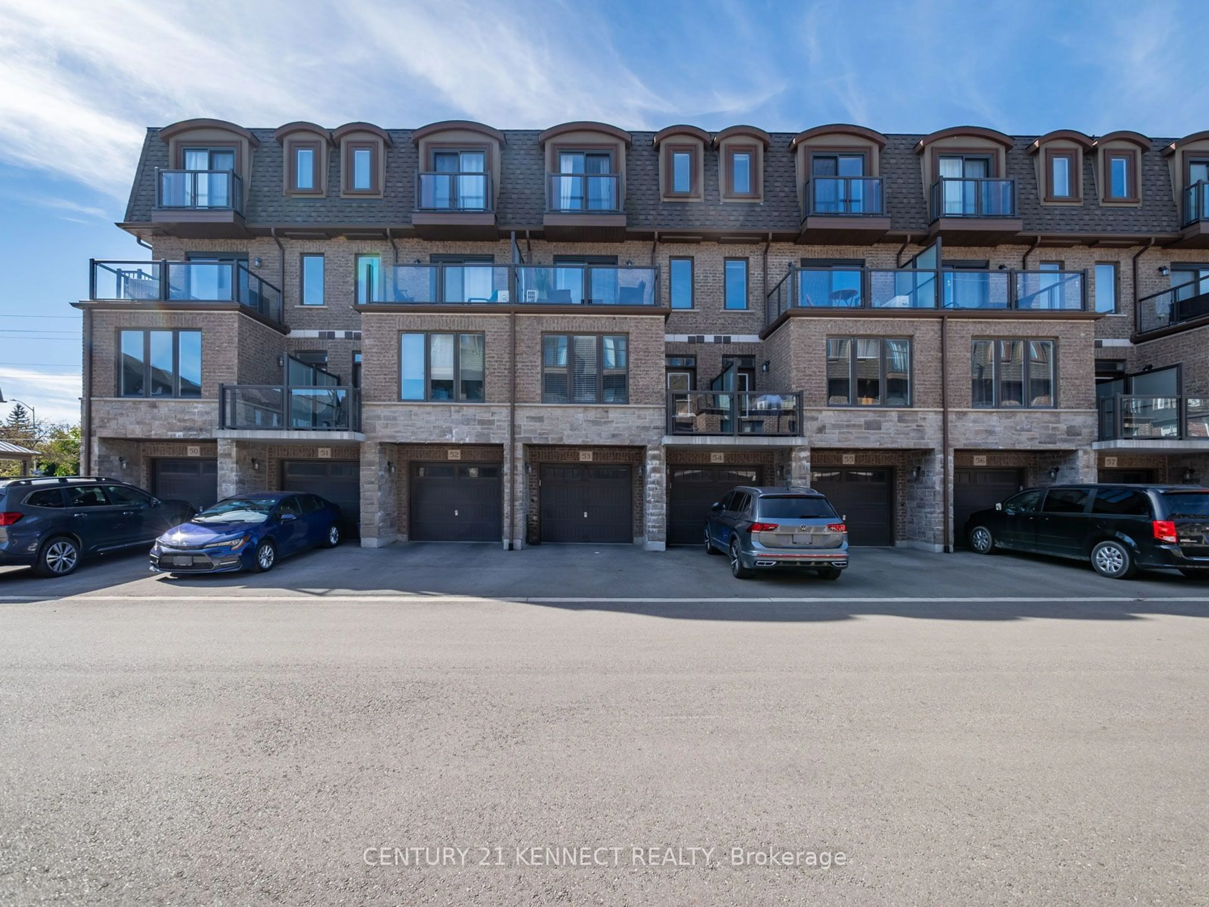 A pic from exterior of the house or condo, the street view for 445 Ontario St #53, Milton Ontario L9T 2N2