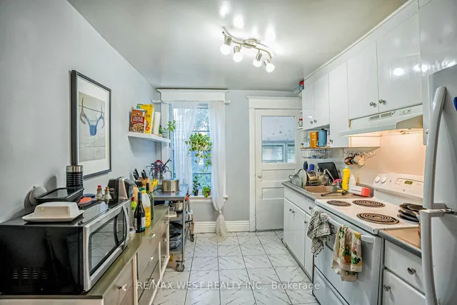 Additional property image - 98 Glendale Ave