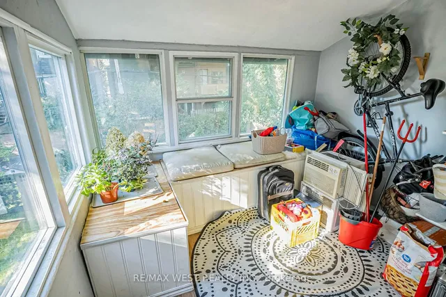 Additional property image - 98 Glendale Ave