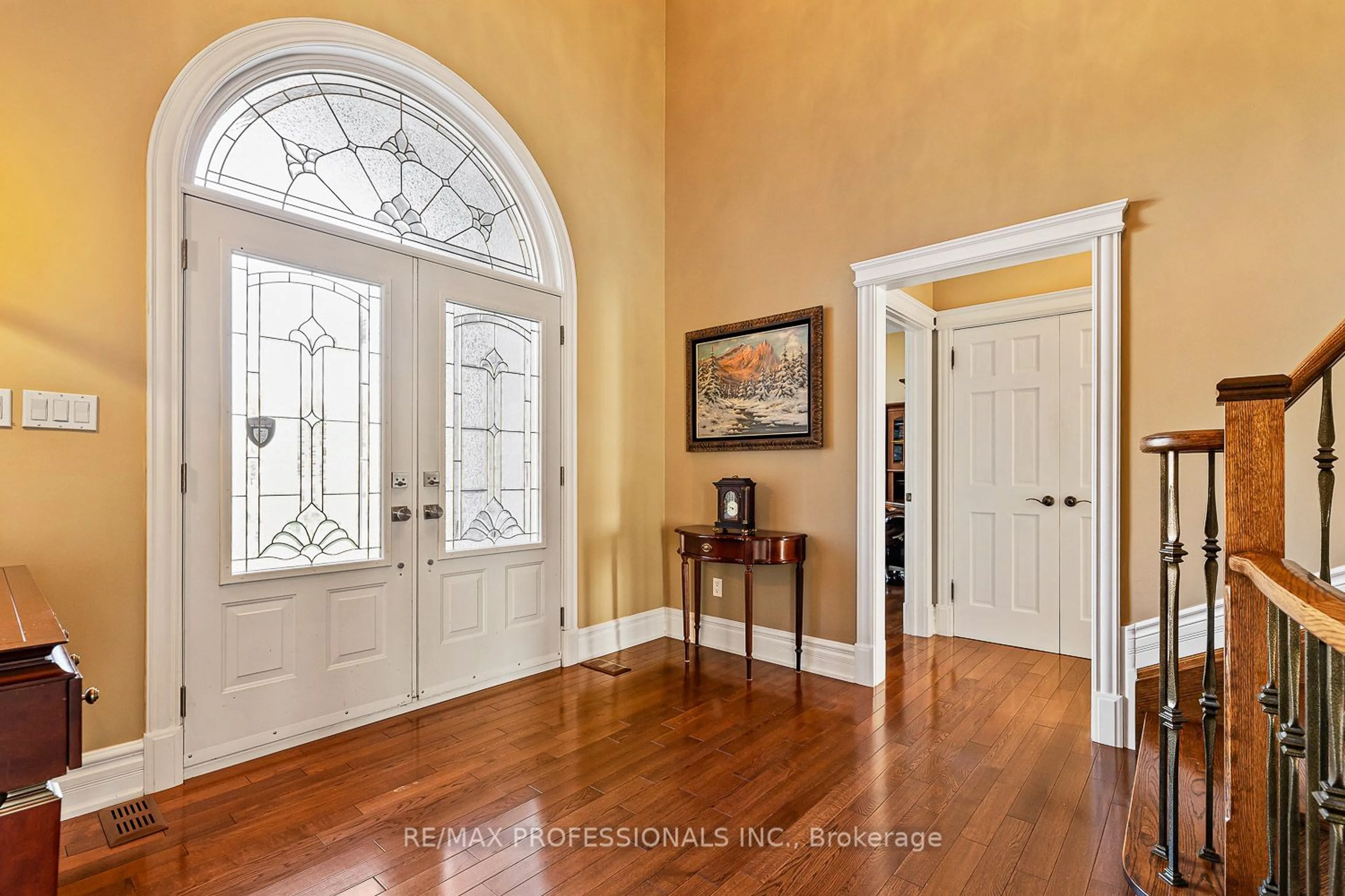 Indoor entryway, wood floors for 63 Rowley Dr, Caledon Ontario L7E 0C6