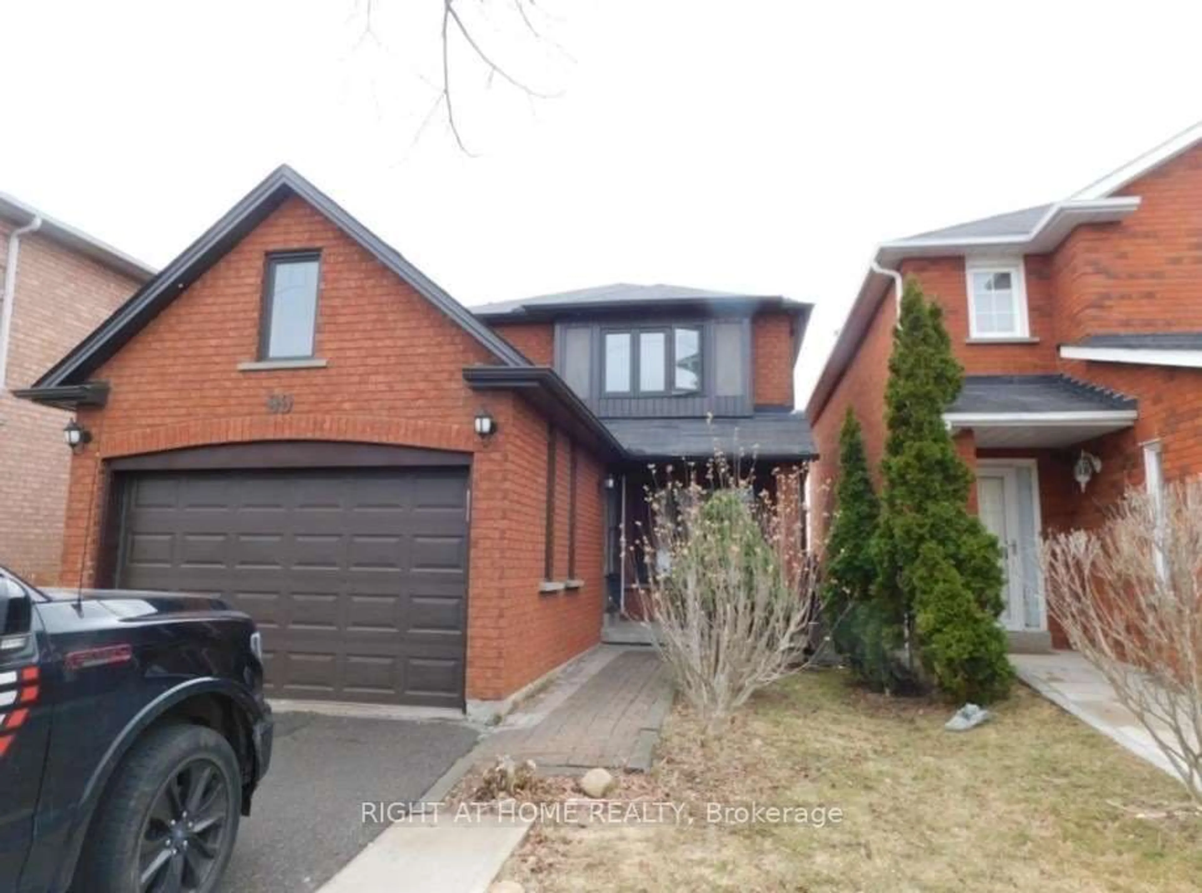 Frontside or backside of a home, the street view for 99 Michigan Ave, Brampton Ontario L6Y 4N6