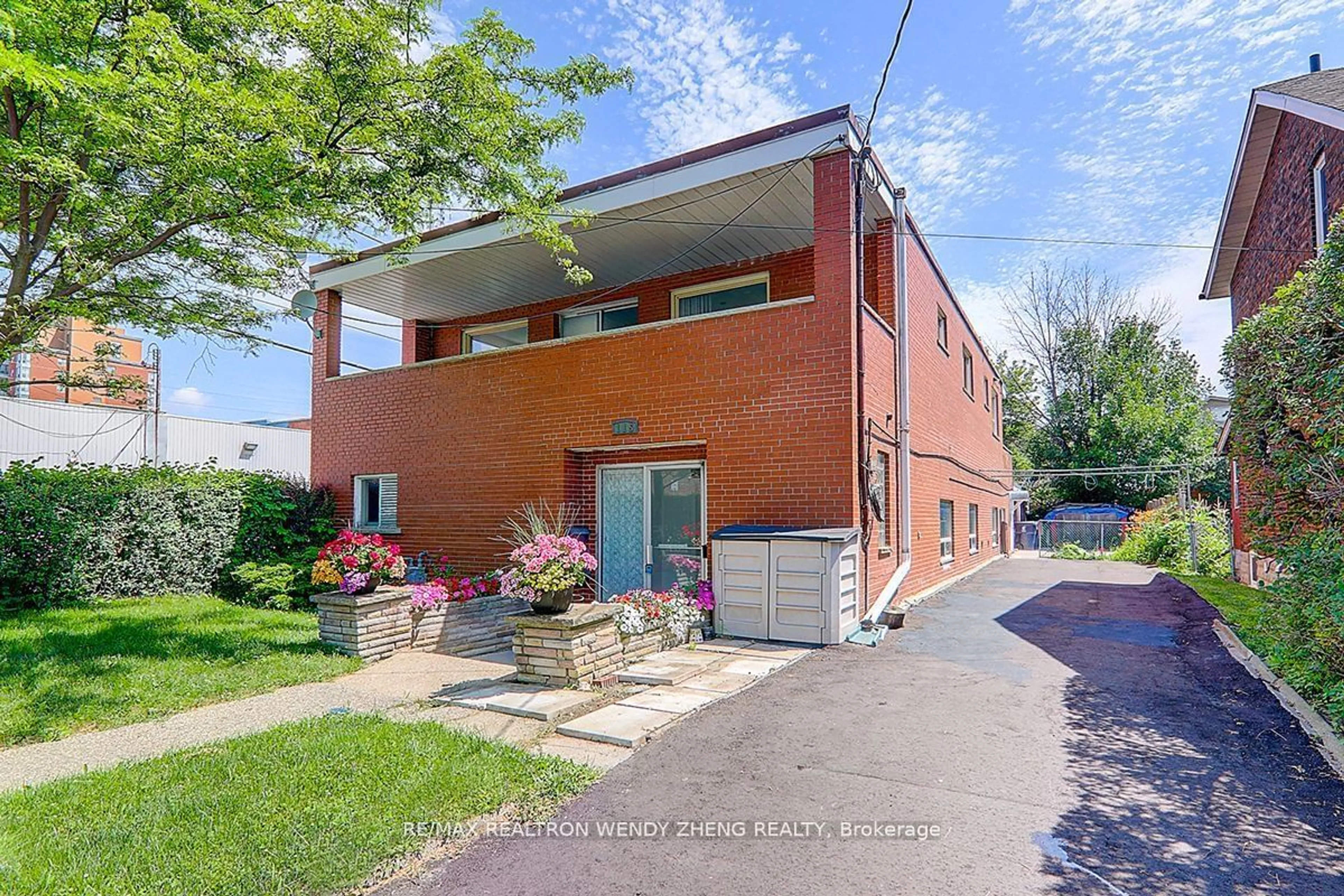 A pic from exterior of the house or condo, the street view for 115 Tenth St, Toronto Ontario M8V 3E9