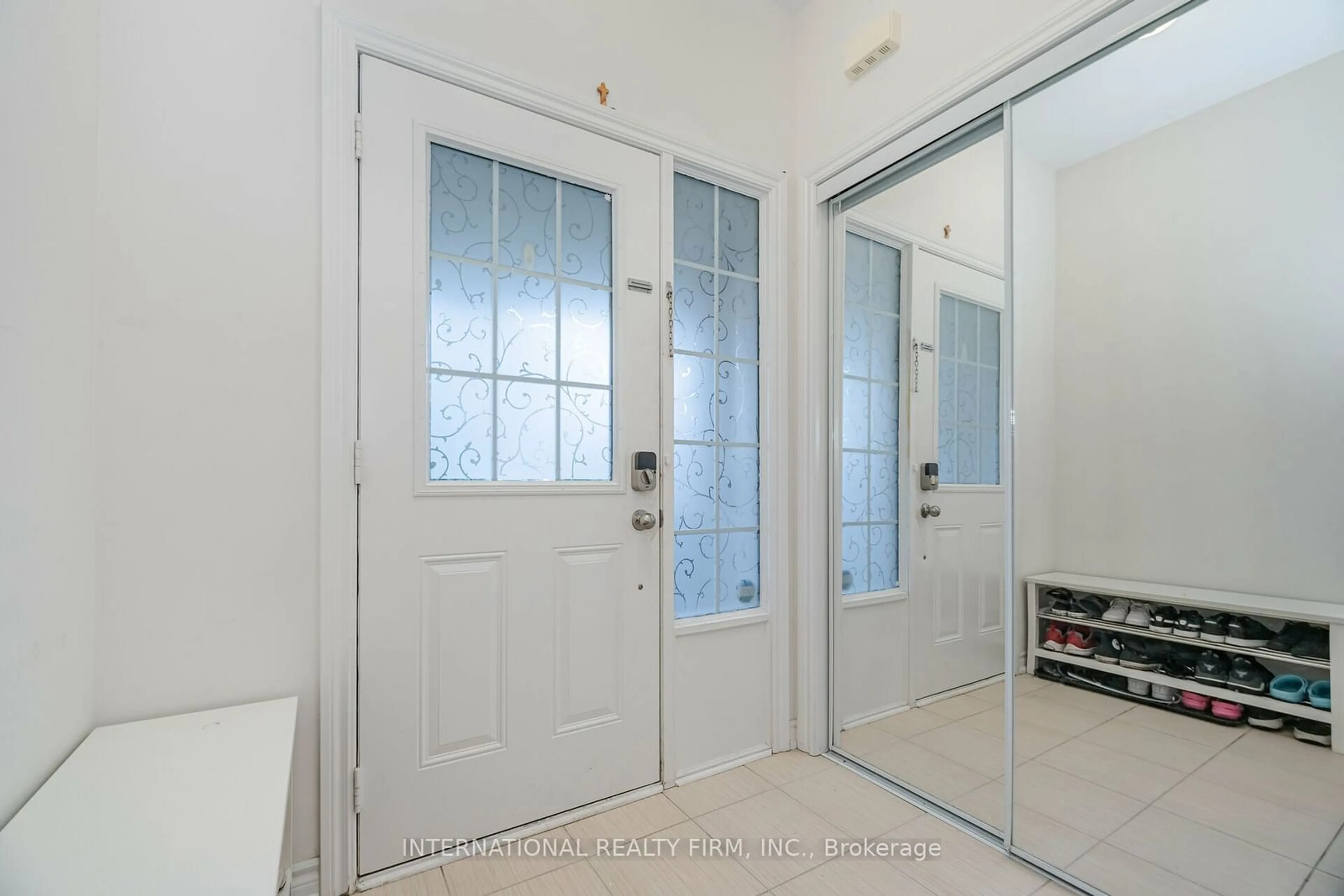 Indoor entryway, not visible floor for 126 Agava Cres, Brampton Ontario L7A 4R9