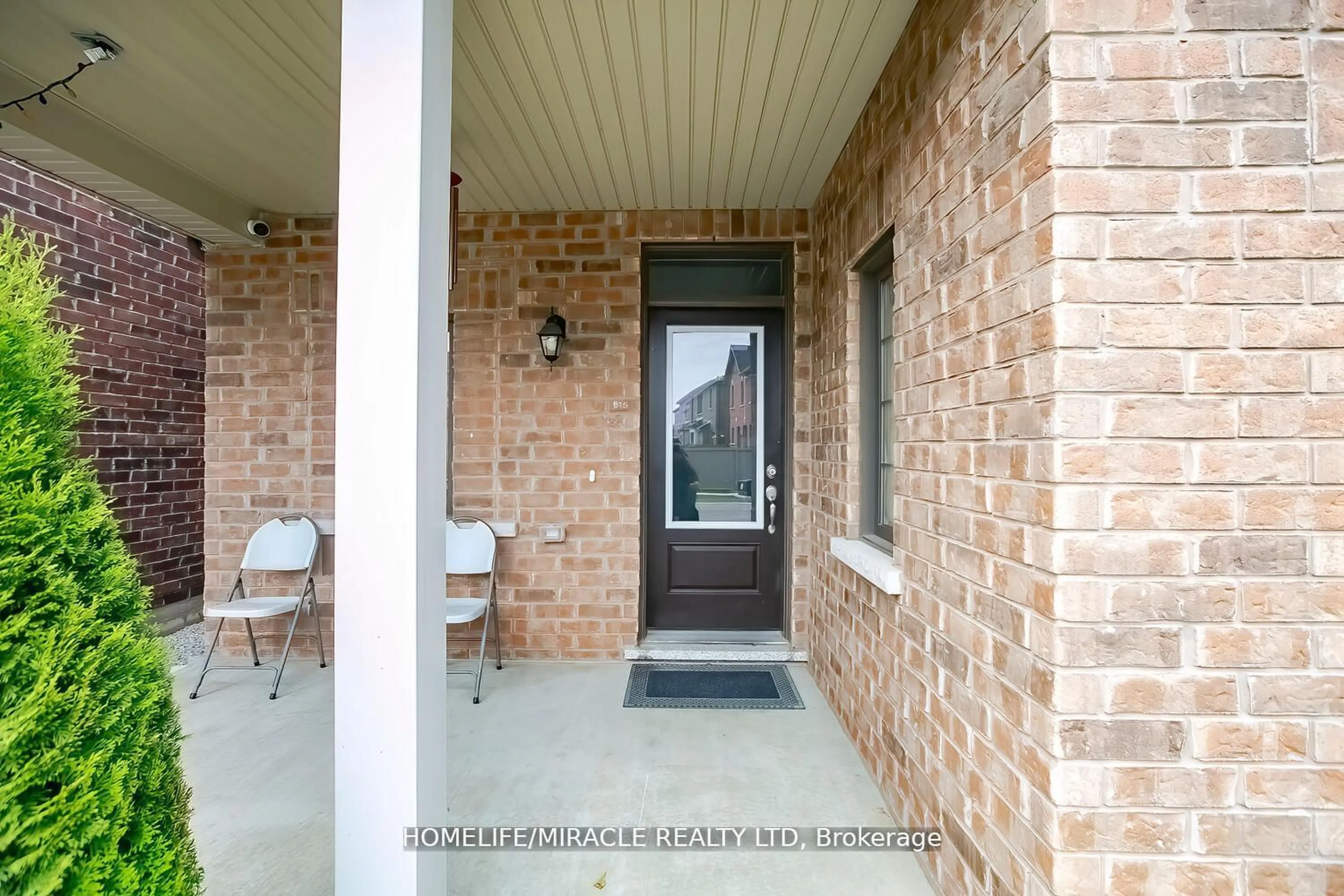 Indoor entryway, ceramic floors for 36 Cyclone Tr, Brampton Ontario L7A 5E7