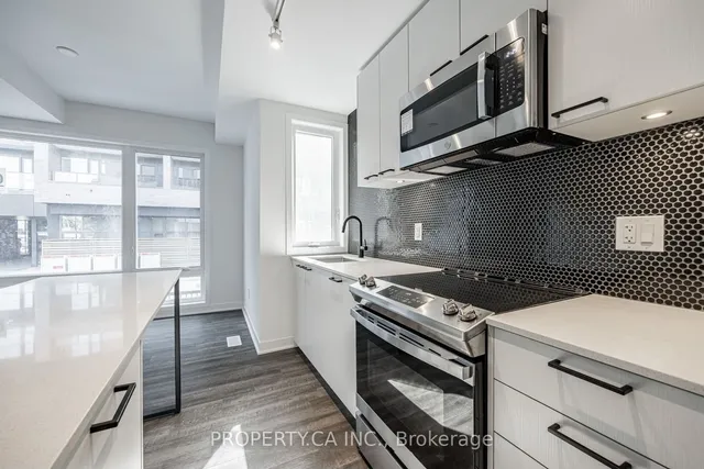 Additional property image - 10 Ed Clark Gdns Unit 4