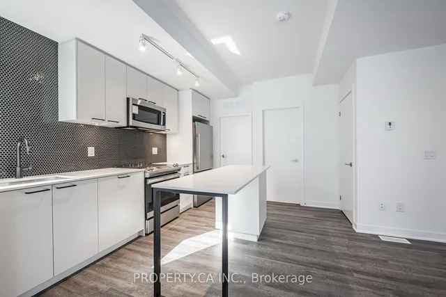 Additional property image - 10 Ed Clark Gdns Unit 4