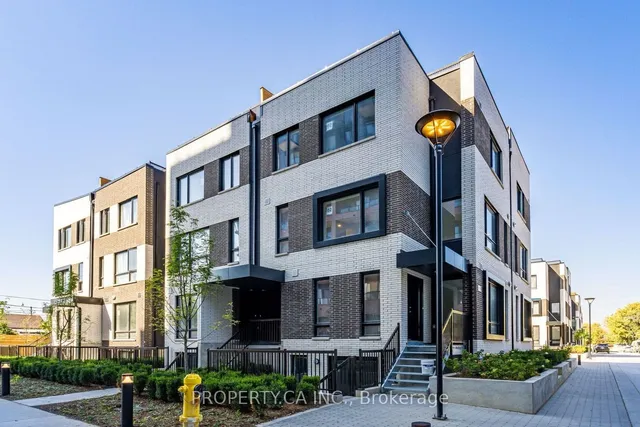 Additional property image - 10 Ed Clark Gdns Unit 4