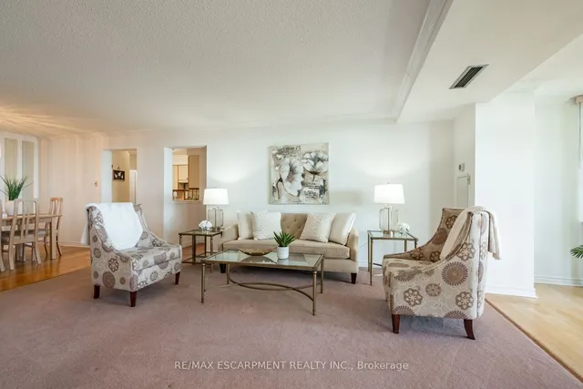 Additional property image - 5280 Lakeshore Rd Unit 105