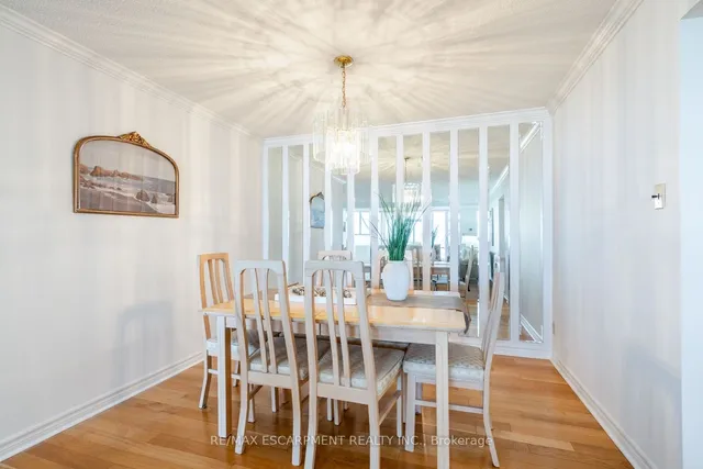 Additional property image - 5280 Lakeshore Rd Unit 105