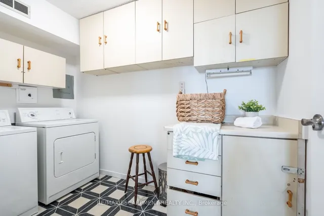 Additional property image - 5280 Lakeshore Rd Unit 105