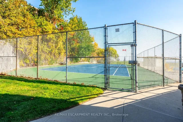 Additional property image - 5280 Lakeshore Rd Unit 105