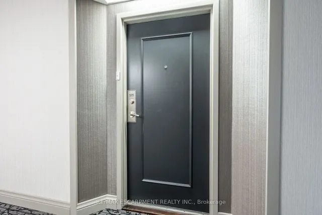 Additional property image - 5280 Lakeshore Rd Unit 105