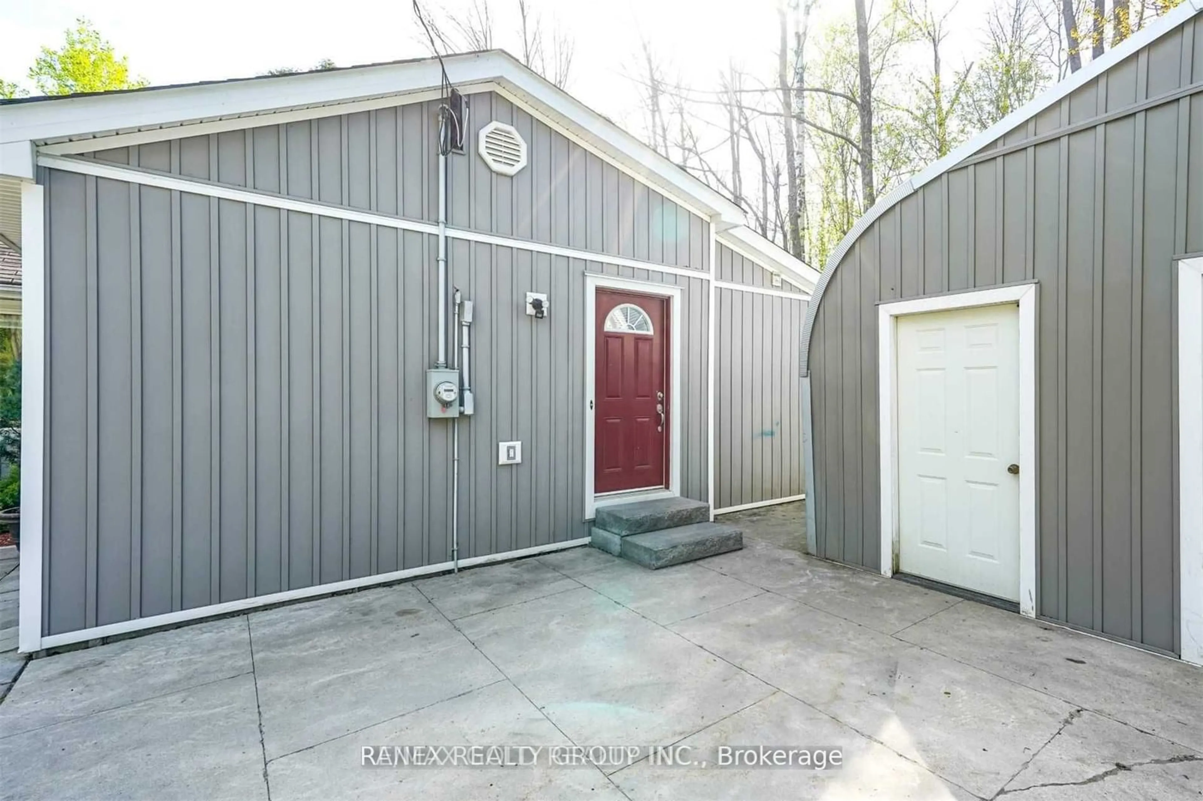 Indoor garage, cement floor for 16586 Mclaughlin Rd, Caledon Ontario L7K 1T4