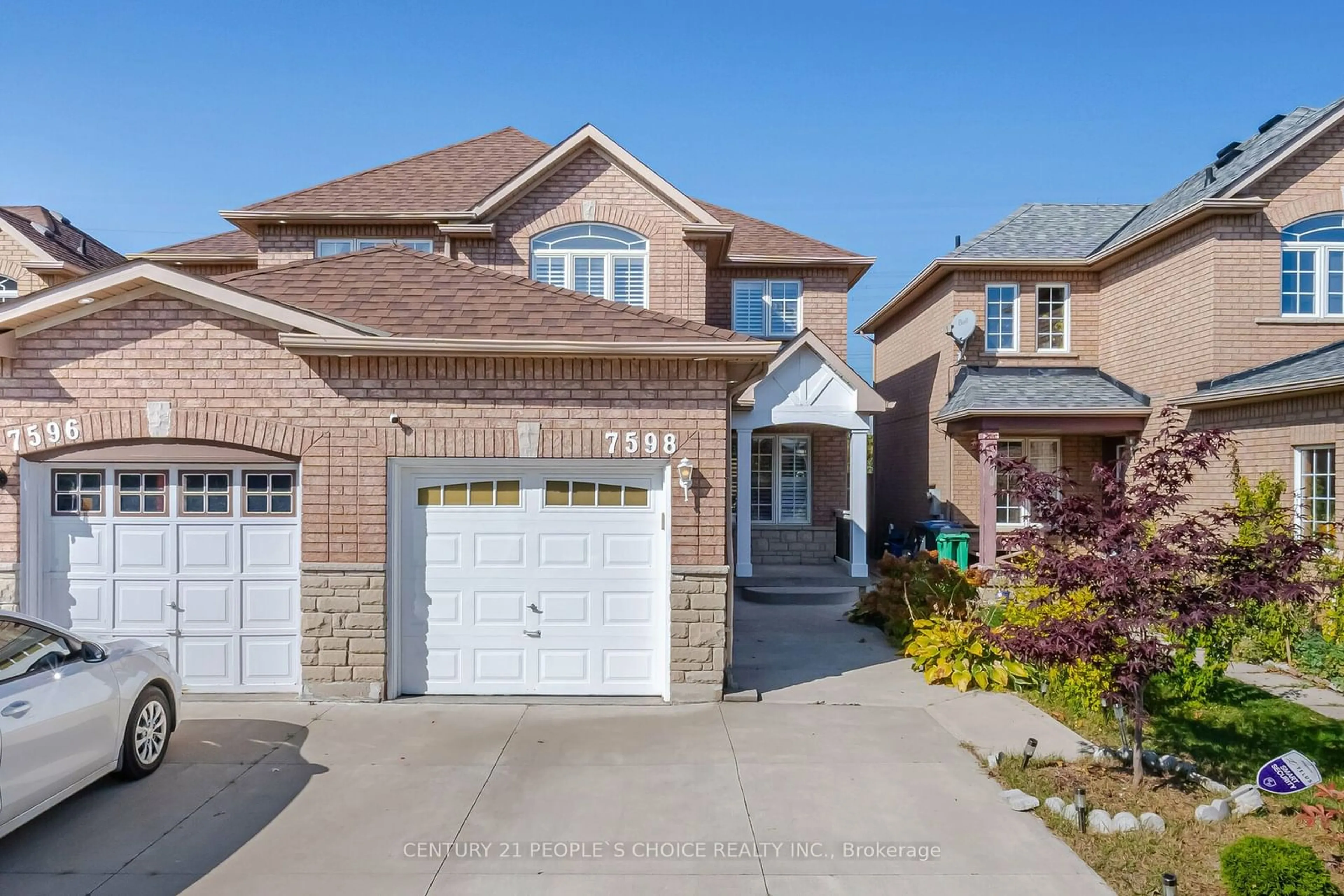 Frontside or backside of a home, the street view for 7598 Black Walnut Tr, Mississauga Ontario L5N 8A7